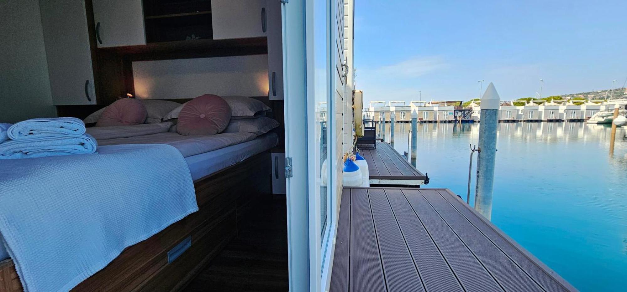 Floating Sea House - Vital Lux Πορτορόζ Εξωτερικό φωτογραφία